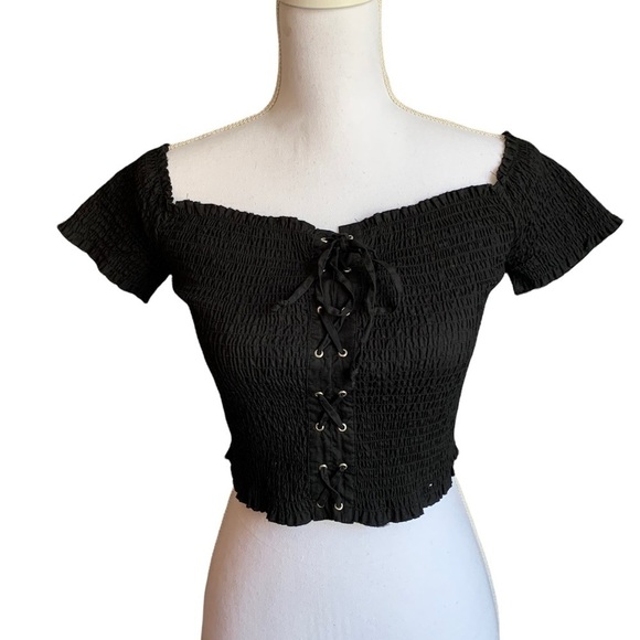 Ambiance On or Off Shoulder smocked Short sleeve Tie Front crop top Size M - Picture 1 of 15